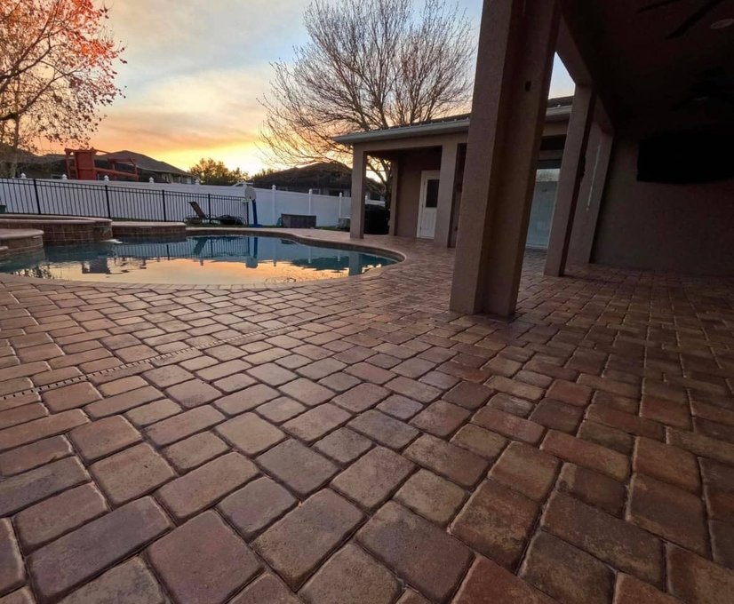 Paver sealing on driveway and patio surfaces